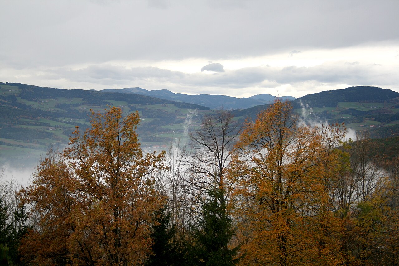 Blick von Maria Pöllauberg ins Pöllauer Tal