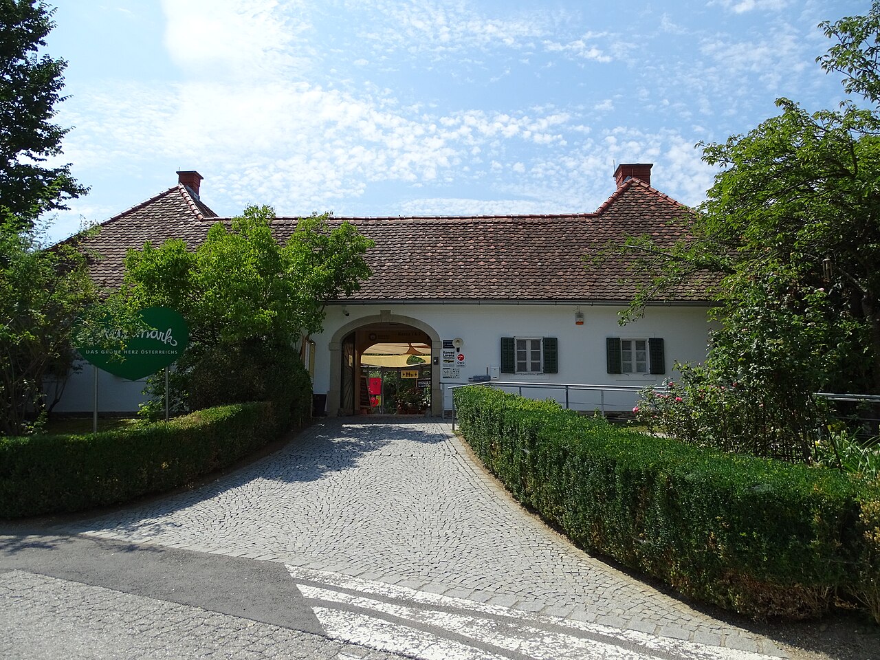 Haupteingang der Tierwelt Herberstein in Stubenberg am See