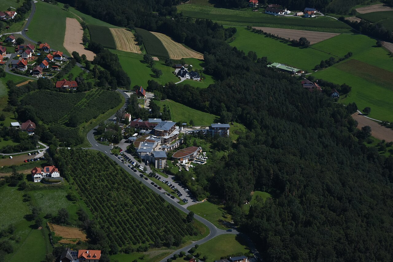 Luftaufnahme des RETTER in Pöllauberg